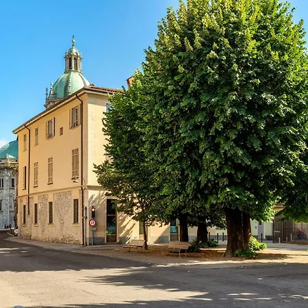 Palazzo Odescalchi Апартаменты *
