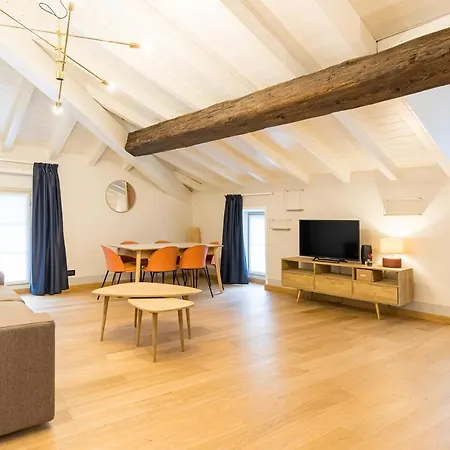 Palazzo Odescalchi 아파트 코모