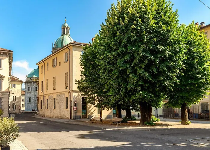 Palazzo Odescalchi Apartment *